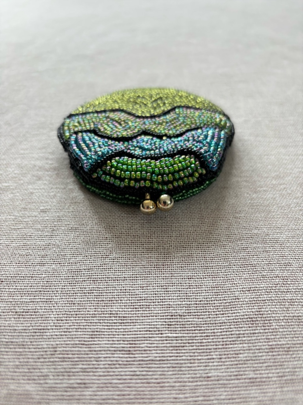 Vintage green beaded artisan funky boho unique kiss lock coin purse. - Picture 4 of 10
